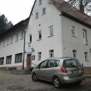 Gruener Baum Brunn Gasthuis