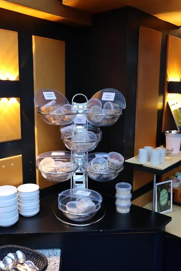 Avenue Hotel Nürnberg 3*,